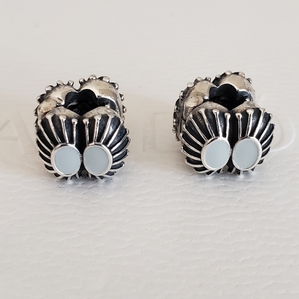 Pandora Two of a Kind Clips